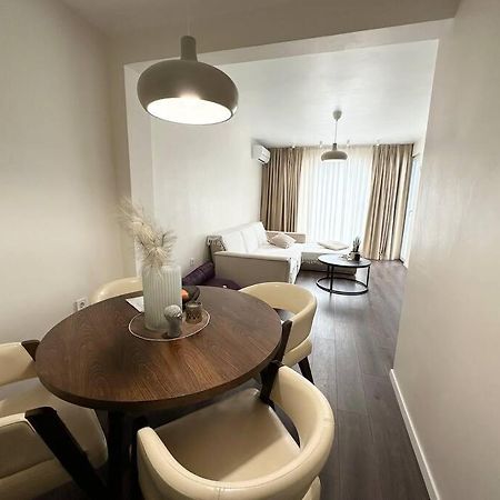 New Luxury Furnished Apartment - Beach, Varna Center & Fast Wi-Fi Luaran gambar