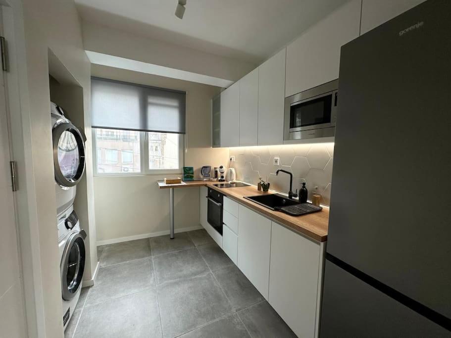 New Luxury Furnished Apartment - Beach, Varna Center & Fast Wi-Fi Luaran gambar