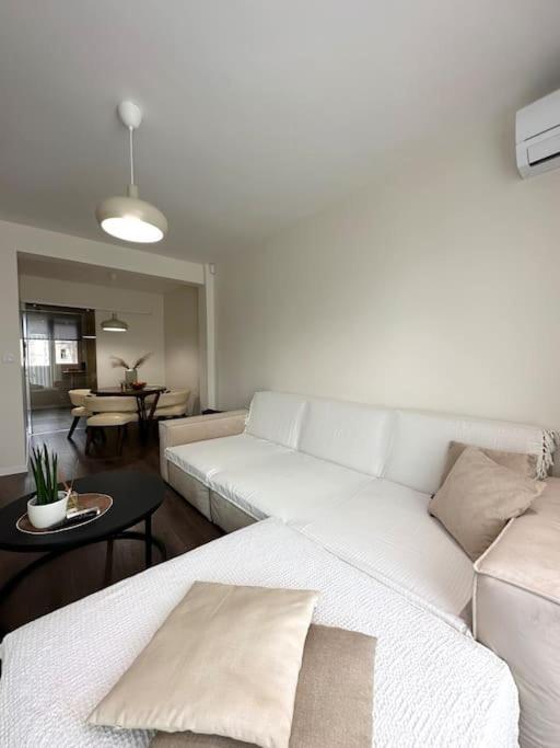 New Luxury Furnished Apartment - Beach, Varna Center & Fast Wi-Fi Luaran gambar